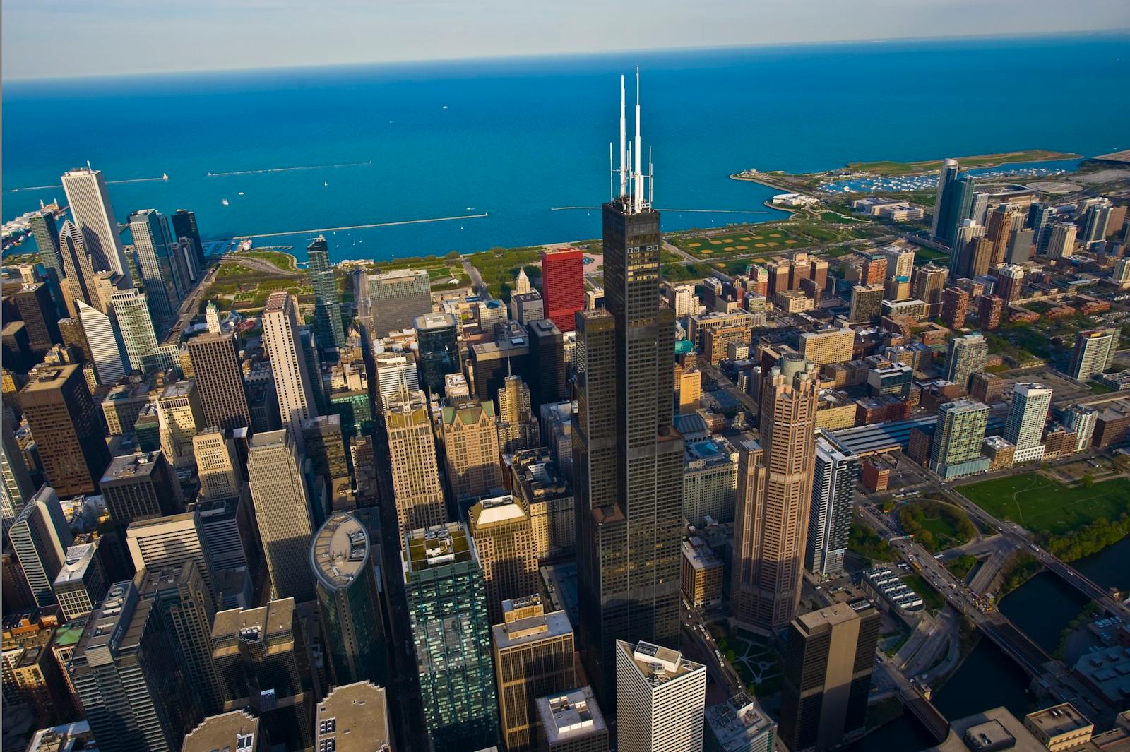 Vue aérienne sur le Skydeck Chicago et le lac